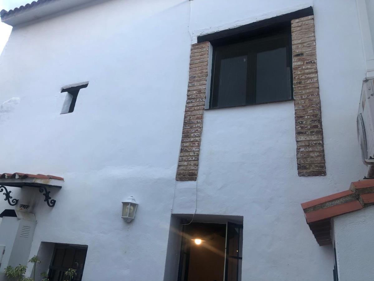 Acogedora Casa De Pueblo Con Piscina Villa Fuenteheridos Bagian luar foto