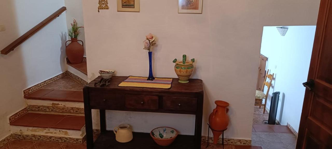Acogedora Casa De Pueblo Con Piscina Villa Fuenteheridos Bagian luar foto