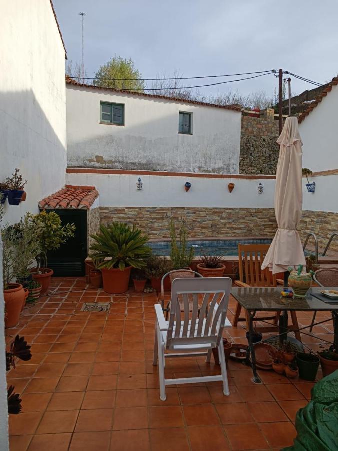 Acogedora Casa De Pueblo Con Piscina Villa Fuenteheridos Bagian luar foto