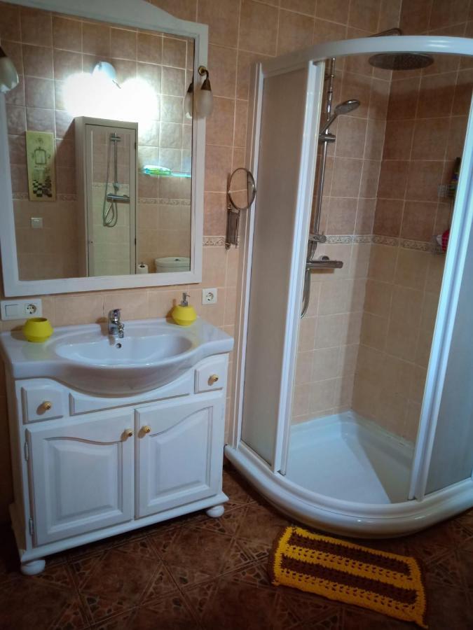 Acogedora Casa De Pueblo Con Piscina Villa Fuenteheridos Bagian luar foto